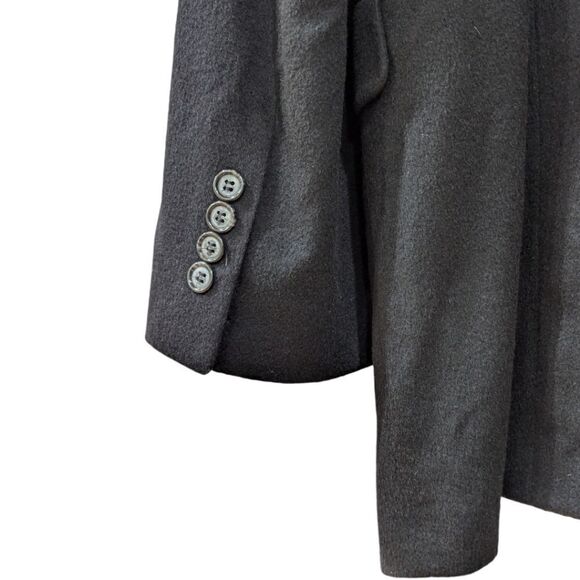 Bloomingdale's Joseph & Lyman 100% Cashmere Two button Blazer in Black Size 46R - Picture 5 of 7